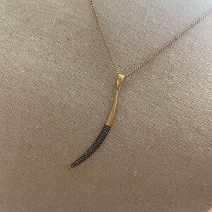 Stella & Dot  Gold and Black Pendant Necklace